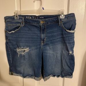 Ava & Viv Bermuda Shorts